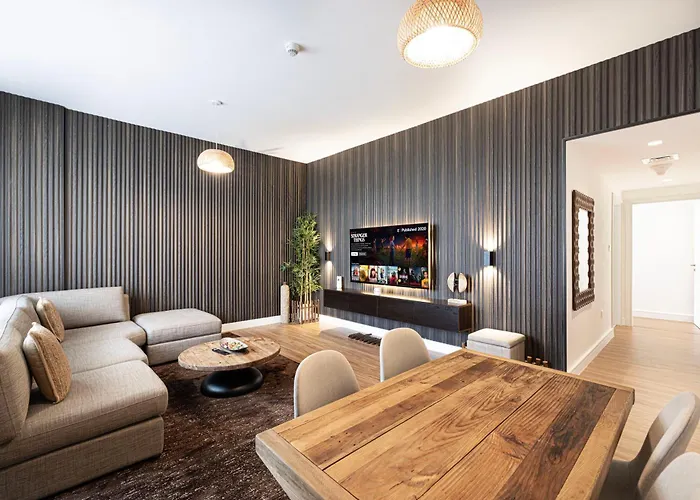 2 Bedroom Woodhouse By Blue Holidays